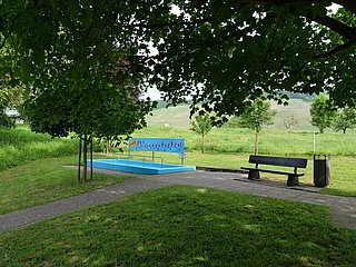 Wassertetbecken in Siebenborn